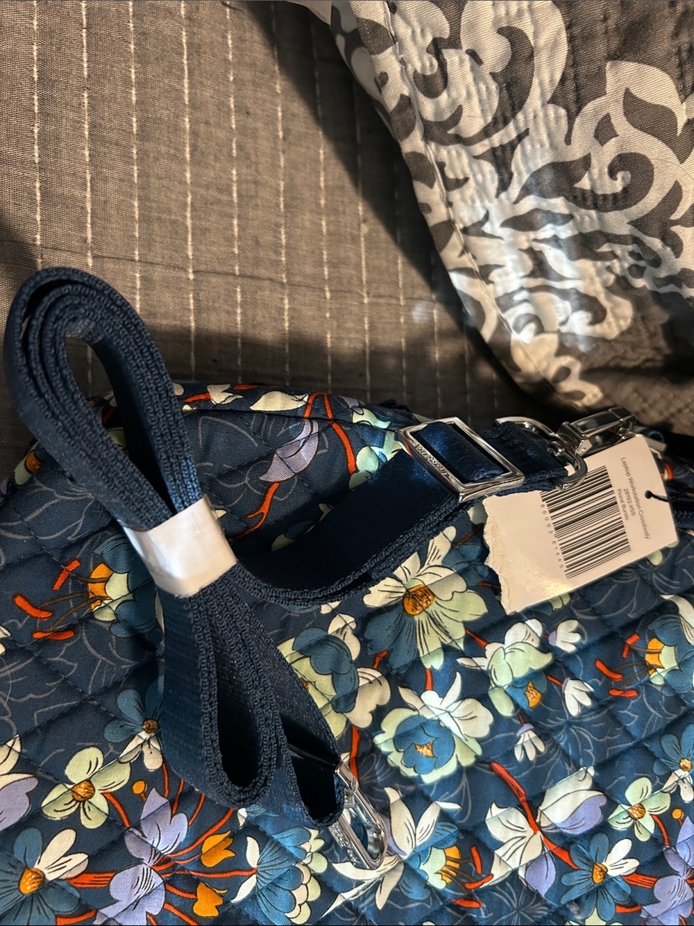 Vera Bradley Navy Floral Quilted Laptop Bag - Picture 4 of 7